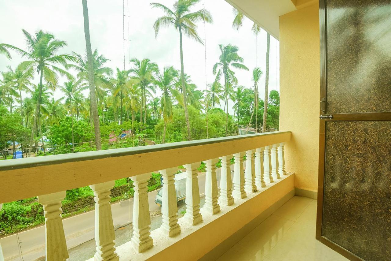 Fabexpress De Classio With Pool - Nr Candolim Beach Hotel ภายนอก รูปภาพ