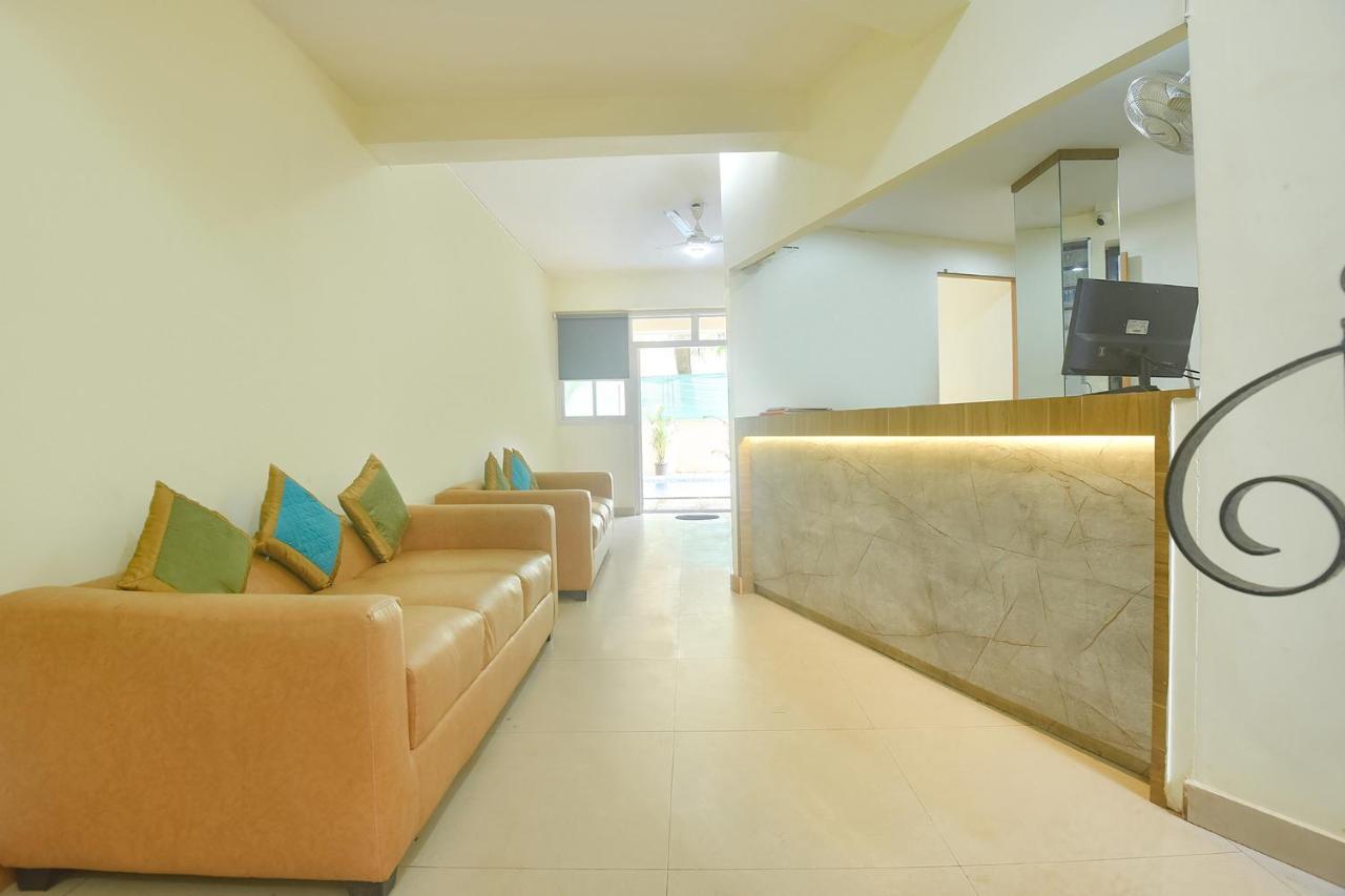 Fabexpress De Classio With Pool - Nr Candolim Beach Hotel ภายนอก รูปภาพ
