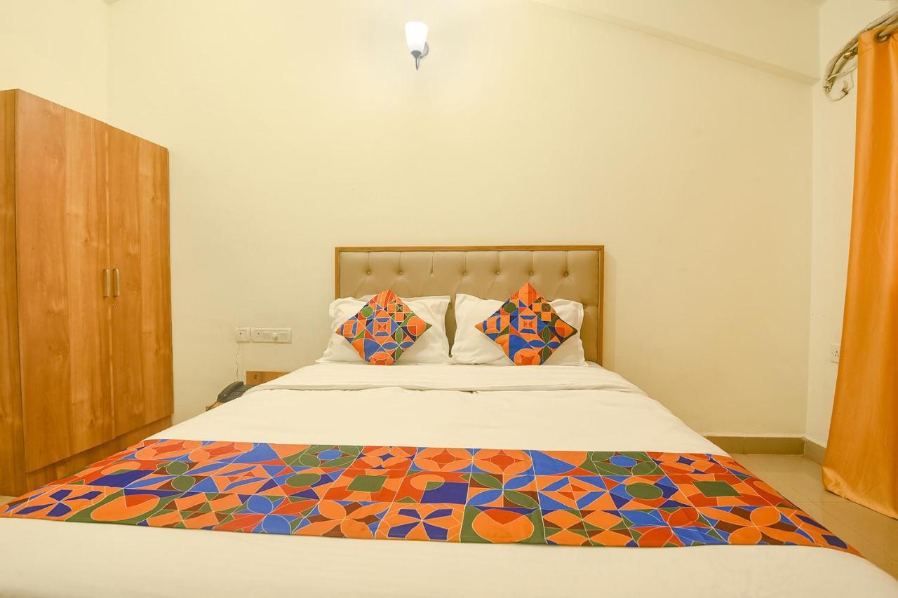Fabexpress De Classio With Pool - Nr Candolim Beach Hotel ภายนอก รูปภาพ